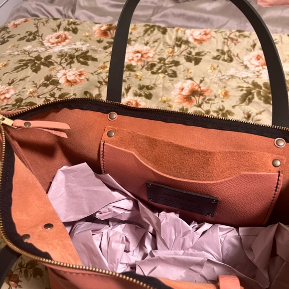 🦄 Portland leather goods quartz pebbled leather tote pink NEW - Picture 5 of 11